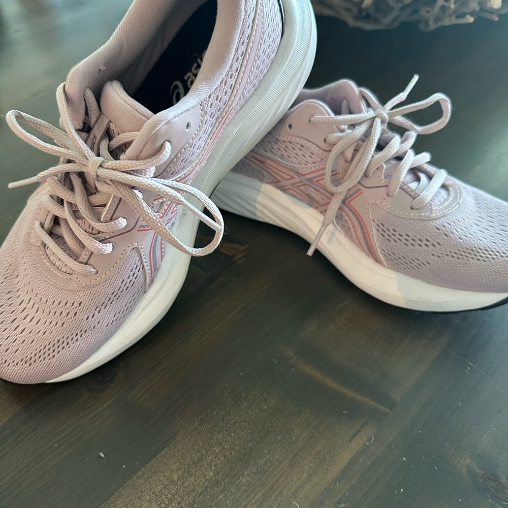 ASICS Women's Athletic Shoes - Light Pink and White Amplifoam